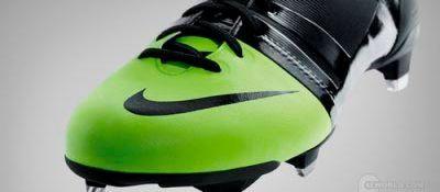 NIKE发布最新PU环保足球鞋